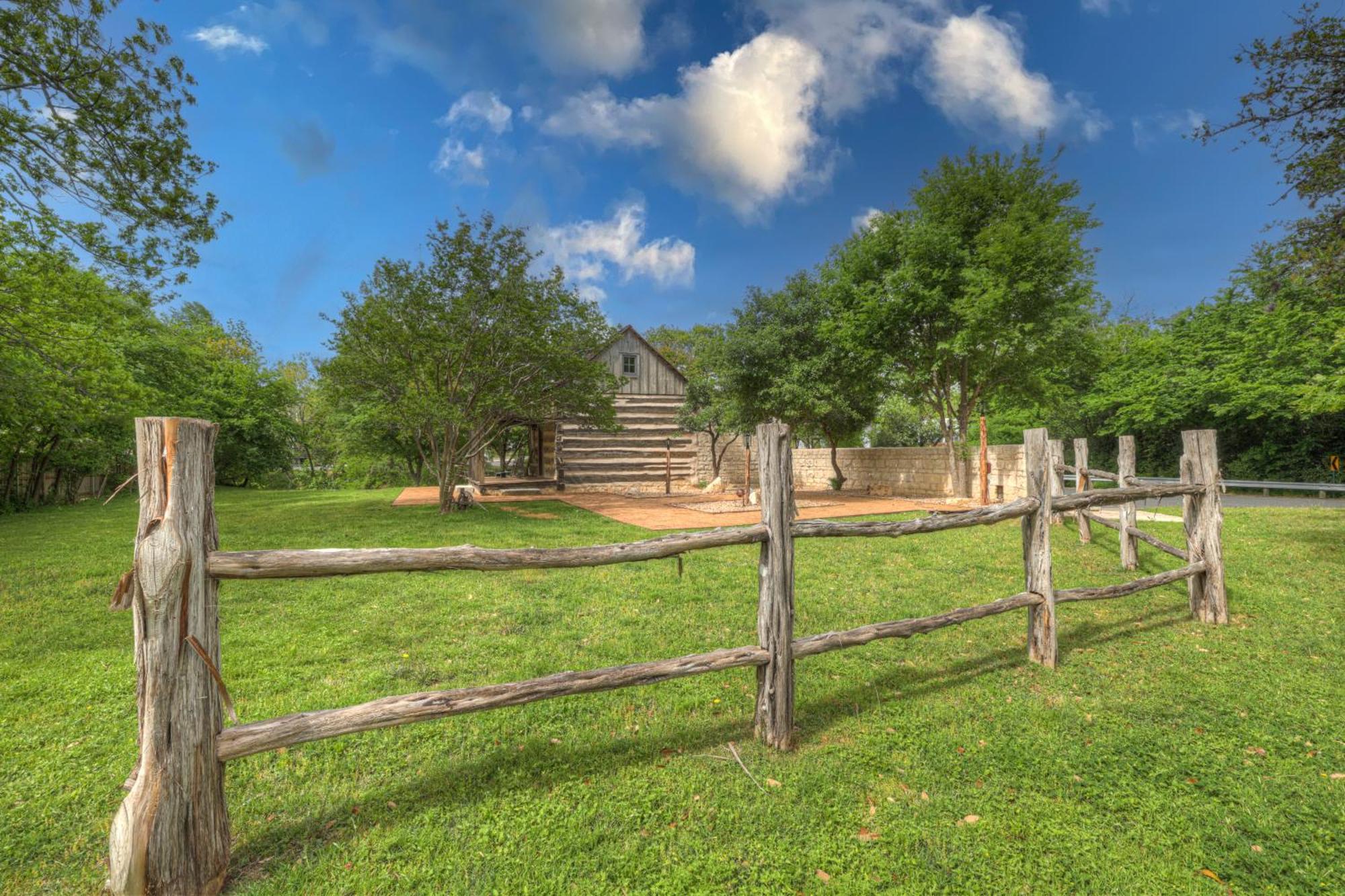 Town Creek Cabin Walk To Main St Villa Fredericksburg Exterior foto